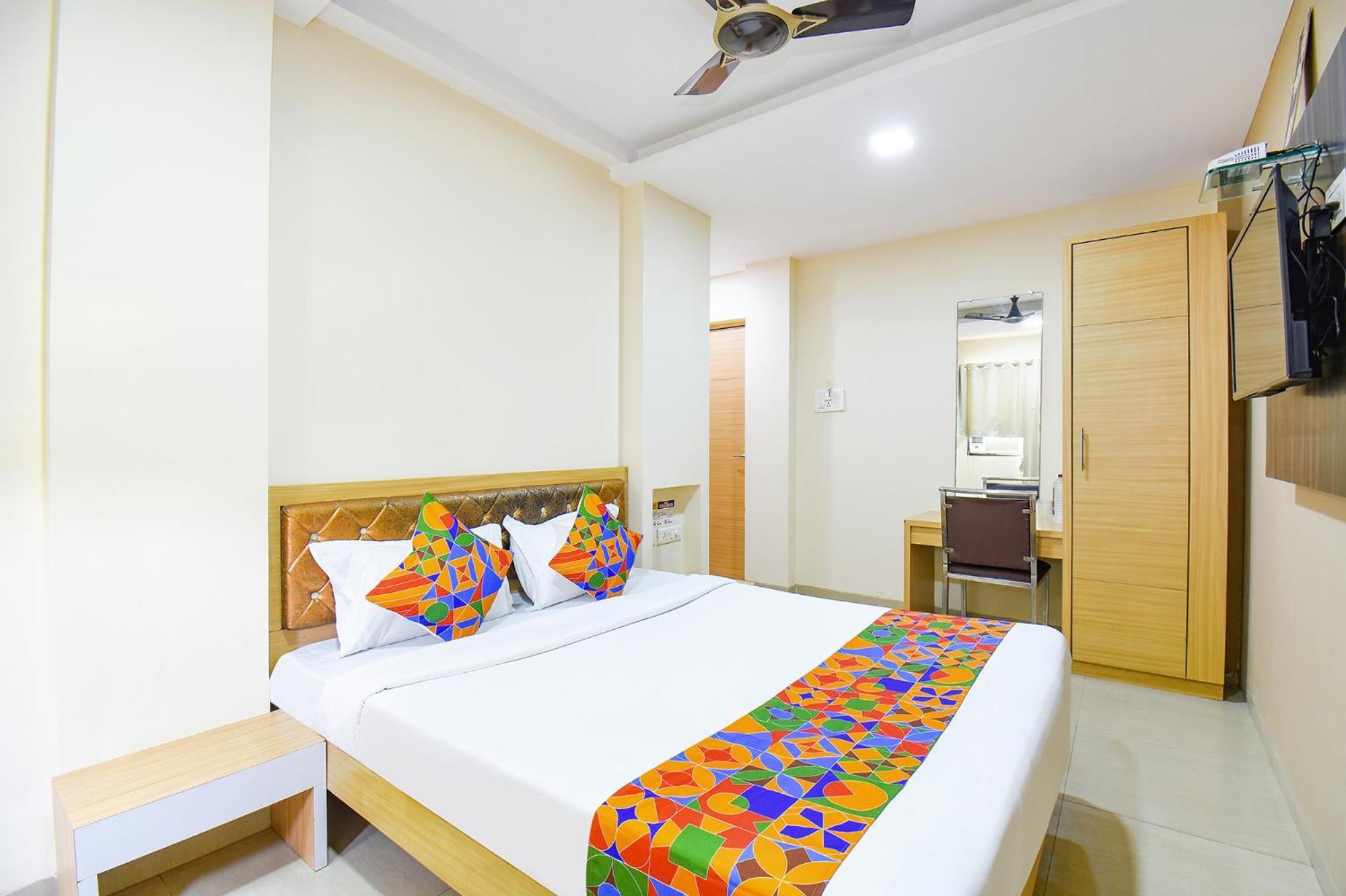 Fabhotel Royal Empire - Bird Valley Udhyan Pimpri-Chinchwad Exterior photo